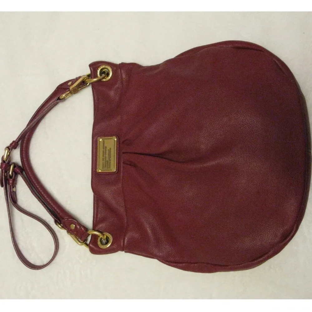 Marc Jacobs Classic Q Hilier Hobo Bag Bordeaux Burgundy Convertible Strap